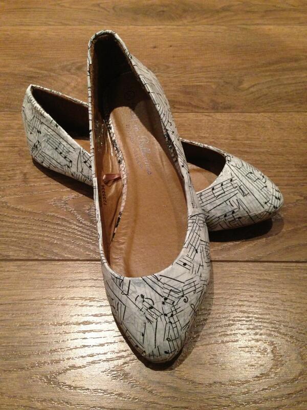 halogems's tweet photo. Musical shoes http://t.co/6pmfvi0EhB