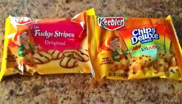 Makenzi97's tweet image. I got cookies @_NatalieShelton!! 😛😋👍
#2types