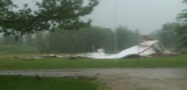KaleeDionne's tweet image. Thx for the report RT @kokokwkj: @NWSKansasCity @glezak barn flattened in Lamonte,Mo by the tornadic storm  #mostorm