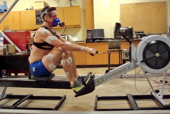 delawarecrew's tweet image. Lightweight Nick Ippolito ('15) getting his VO2 Max tested! #UDMC  #O2Efficiency