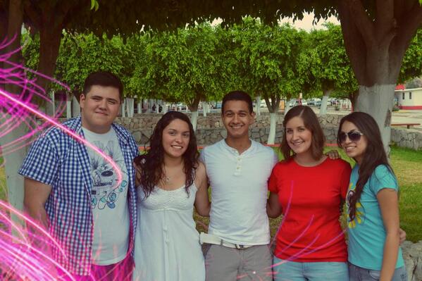 Saludos a nuestros alumnos de Diseño.