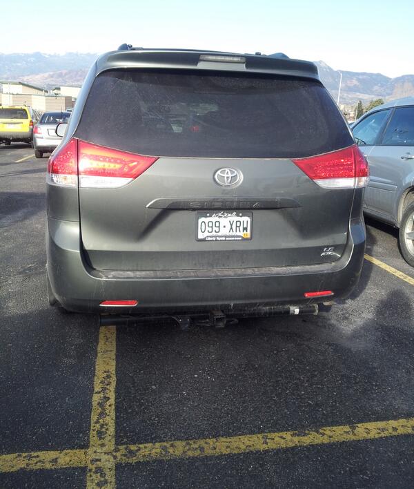 SpringsDrivers's tweet image. A brain is optional when buy a car that is bigger than your ego. #niceparking #moron #inconsiderate #baddriver