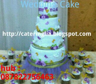 KidungSurga's tweet photo. "@CintaKh: Wedding cake, 4 susun, ..Trima kasih, Romi &amp; Sany, moga mnjdi keluarga γαηg sakinah..amin http://t.co/oZQVFZZGgv"@fjb_bdg