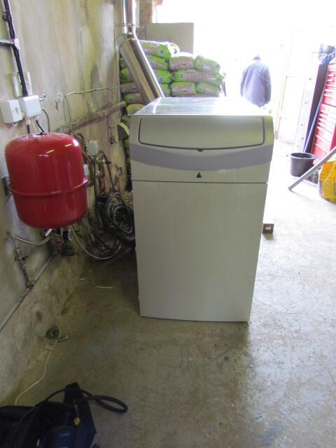 greenphaseline's tweet image. @TheTradesHub @phaseline New incentive for domestic biomass boilers announced £2000 grant towards a new boiler instal
