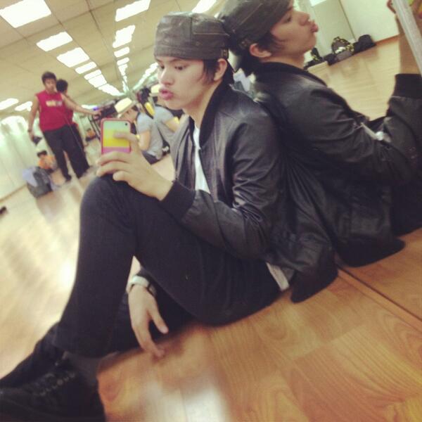 BeChicser tweet picture