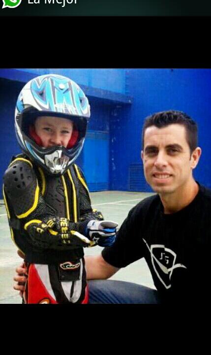 El futuro campeon!! Y desde YA!! Digo que no es nada torpe!!