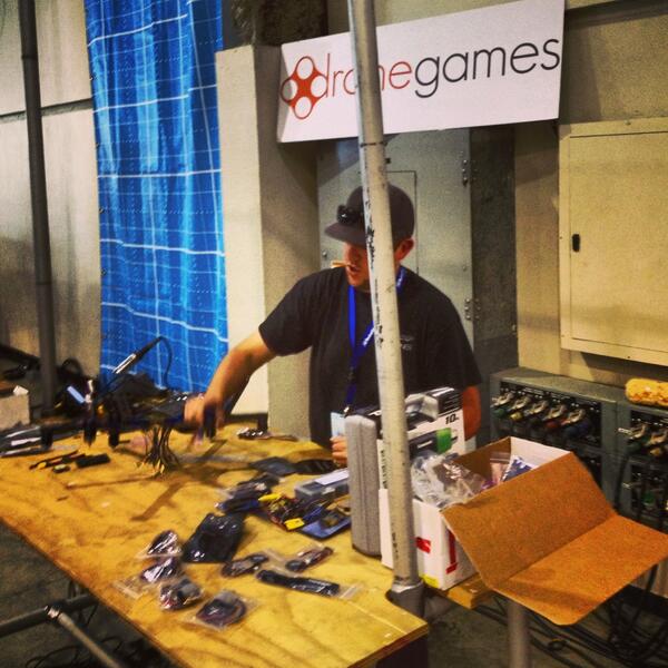 dronegames's tweet photo. Peeps from @3DRobotics building a drone from scratch at @makerfaire cc @chr1sa http://t.co/cIKbMMUfuI