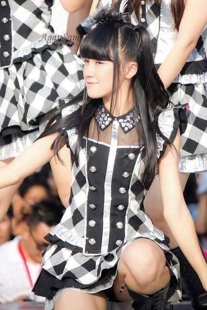 [Image: BKyrKPwCUAAoVqn.jpg:large]