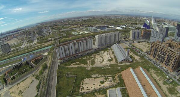 airworksmedia's tweet photo. probando el nuevo gimbal... http://t.co/tDAQdyP7Sc