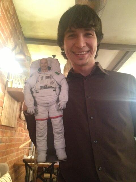 AstronautAbby's tweet photo. 22yo #Russian said only astronaut he knew of was #Gagarin - fascinated by #miniluca & @astro_luca #soyuzadventure http://t.co/2BXa3jBidE