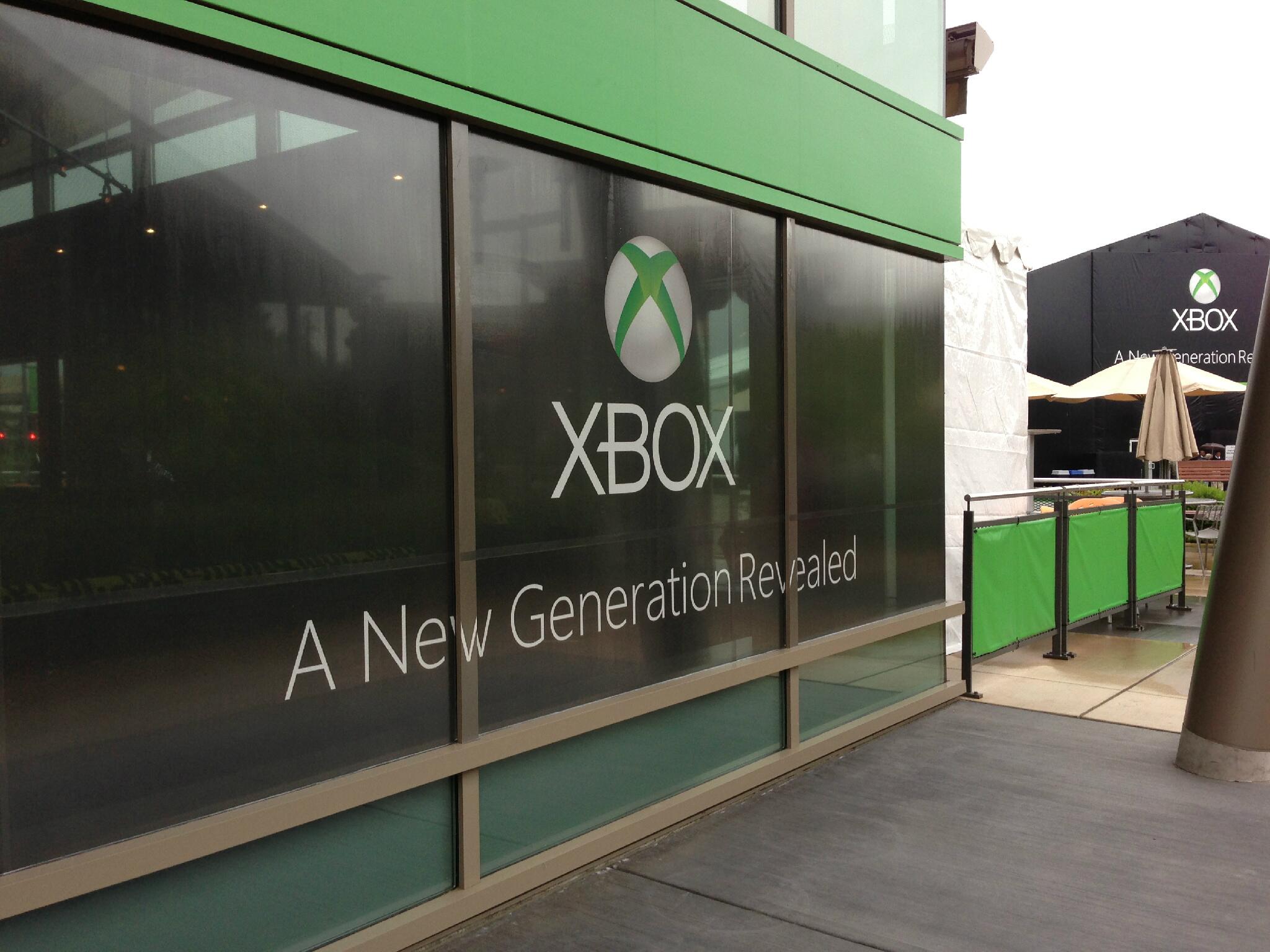 BKzAkCiCEAA6FrA.jpg:large