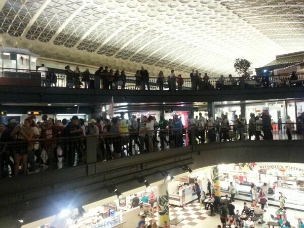 GoodJobsNation's tweet image. Workers taking over Union Station! #GoodJobsNation