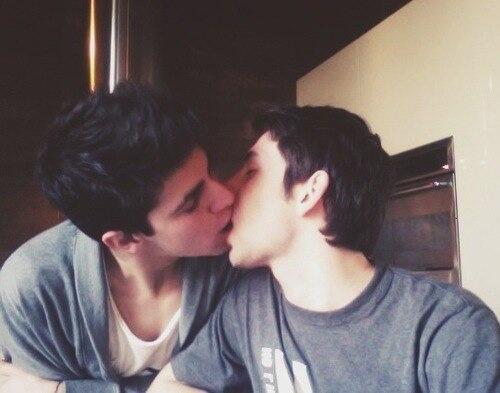 Social network gay
