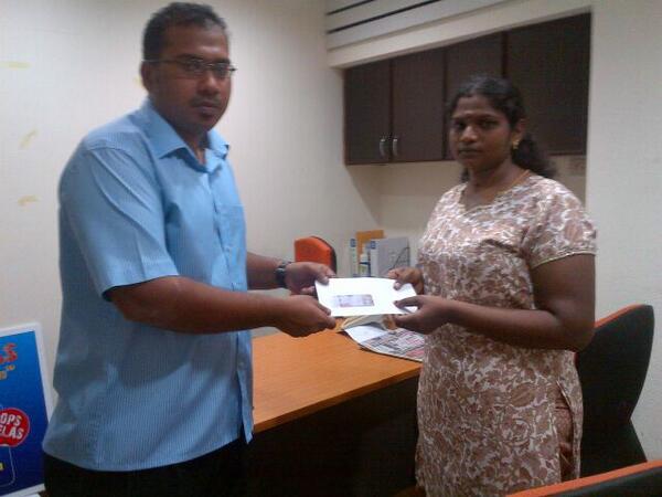 Handing over financial aid to Mrs Mala a single mother <a href="/TMohan18/">T.Mohan</a> <a href="/sivarraajh/">Sivarraajh</a> <a href="/JDhinapg/">DhinagaranJayabalan</a> <a href="/kvssubra/">subramaniam</a>