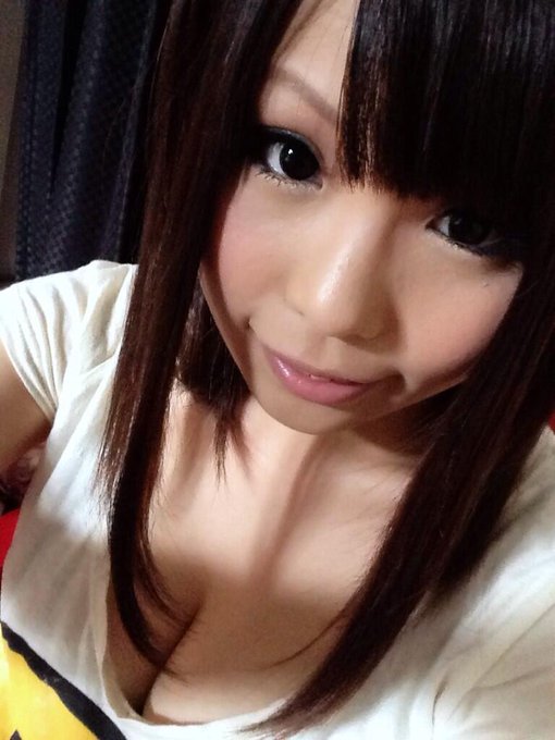 フォロアーさんめっちゃ増えてて嬉しいです(*&acute;д｀*)！ありがとうございます★少し体調崩し気味なんですが、みなさん大丈夫でしょうか(&acute;;&omega;;`) ？ http://t.co/tV8R2UcT9K