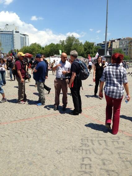 German tourist asking Turkish cameraman why there has been no coverage #occupygezi