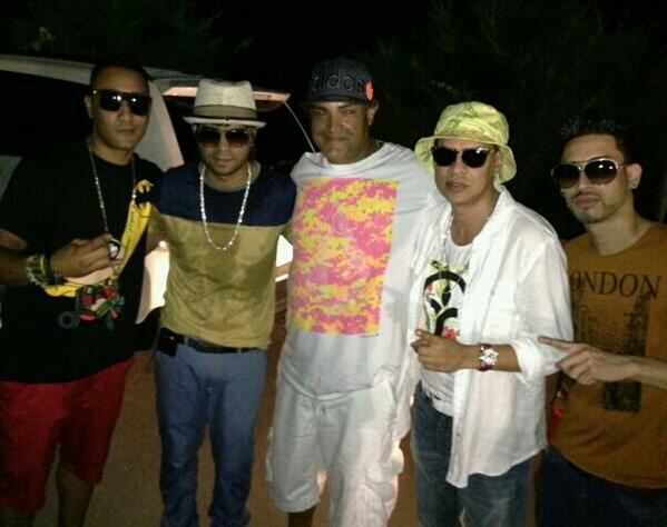 DJCHIWAPR's tweet photo. @LA_SOCIETY  @PLANBLIVE    @DjEma  #lasocietyplanb @regetondemarquesina @DJCHIWAPR  la sociedad del perreo is coming http://t.co/t6s2yy7U5W