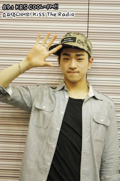100percent_MY's tweet photo. 130603 Sanghoon @ Kiss The Radio http://t.co/fCCHkjfVAW