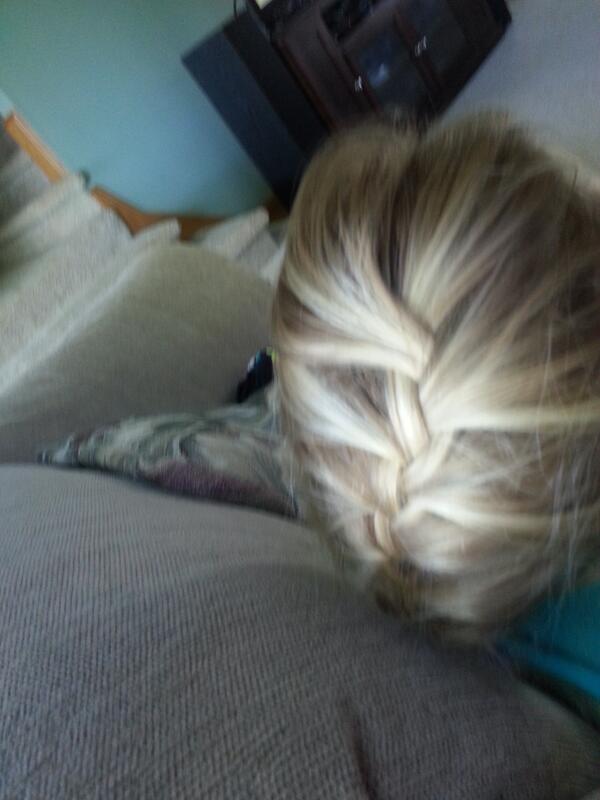 _chrisbeck_'s tweet image. First French braid of the summer. #nanny #muchkins. #oneofmany