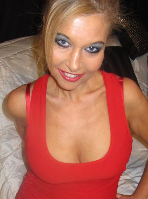 About to hit 25k followers - so here's the movie link. Retweet if you like it xxx http://t.co/5iH3ibDbzX<a href="/tag/whoringwednesday"class="tags"><span>#whoringwednesday</span></a>
