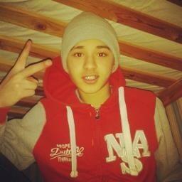 DroppAva tweet picture