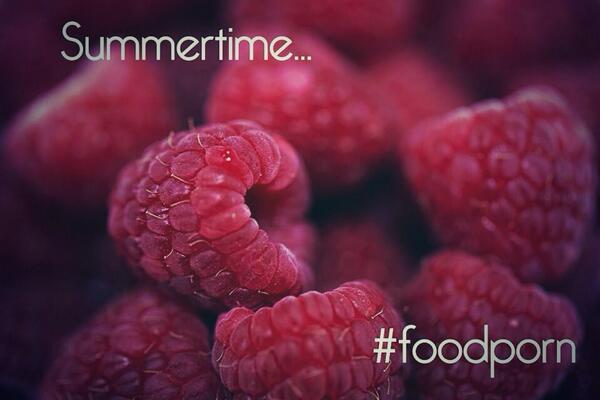 St1Food's tweet photo. We've been playing with summer fruit textures recently, and got addicted! #foodporn http://t.co/veUyXUUp1A