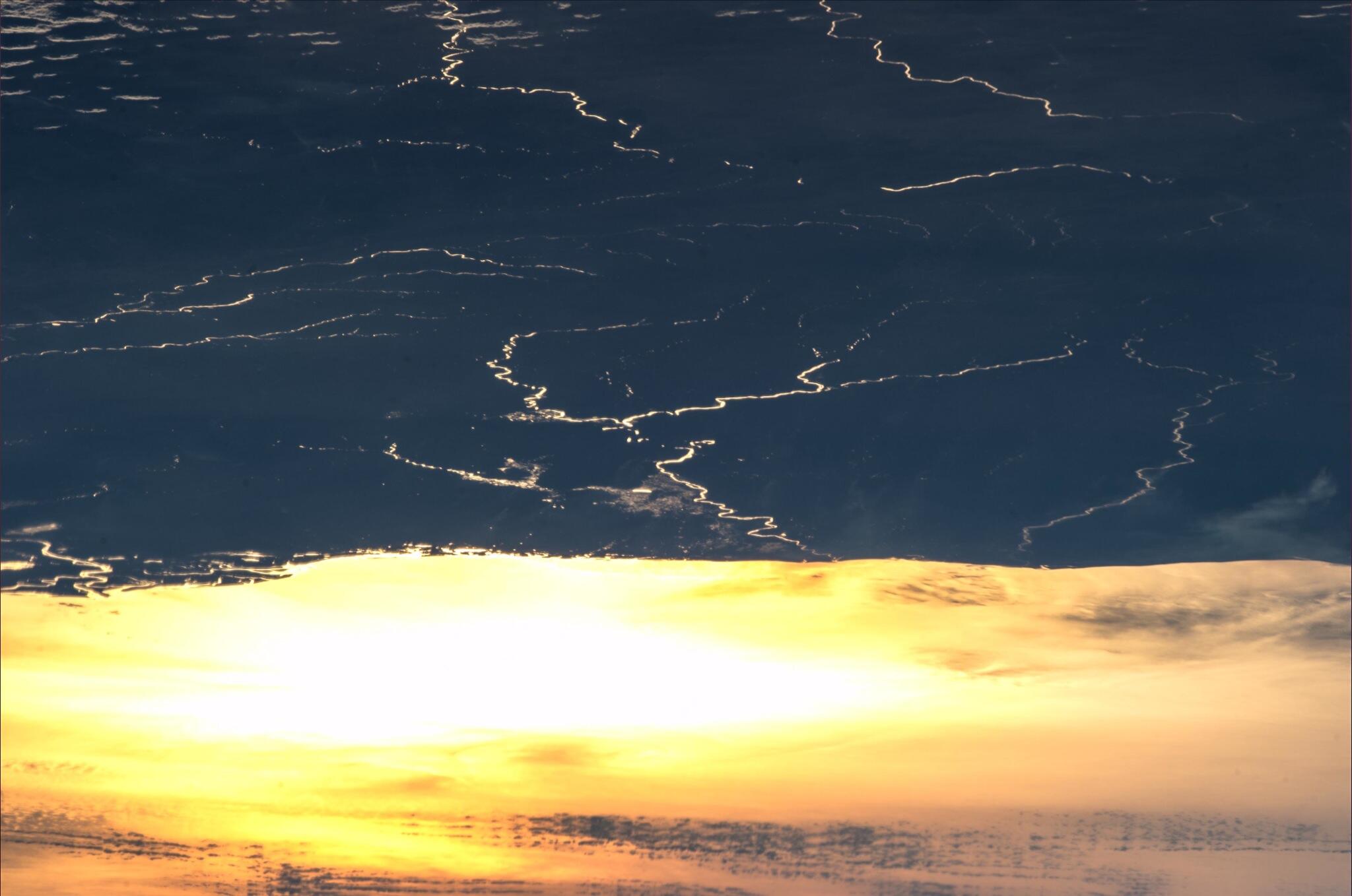 Il tramonto sulle coste del Madagascar visto da Luca Parmitano