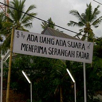 fadjroeL's tweet photo. siap menerima serangan fajar! Karena selalu tertipu tampaknya > http://t.co/jmurkfOnv8