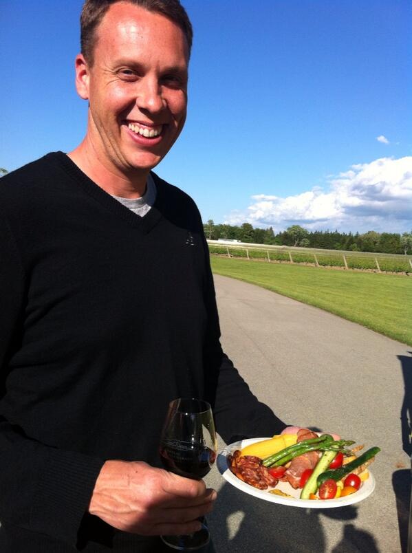 gatheringniag's tweet photo. #EarthandSky and Michael Price and #TheYellowPear's platter! @TheSawatskys @MBosc http://t.co/KAhBSedutp