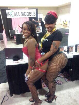 dropped by @cherokeedassxxx booth all my #milk #lovers checkout my #Hot lactation scene on http://t.co/0LYQvDg51a http://t.co/TY8w8VTU5F