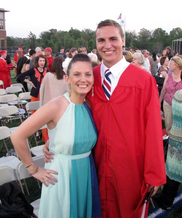 MsJennChernisky's tweet image. 4 years in the making, and now off to Stag Country! #SoProud #HardingFamily #GoFairfield