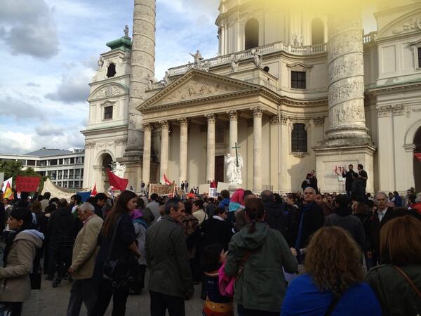 HollerGunes's tweet photo. Protest in vienna 2 http://t.co/A5SnEBIXol