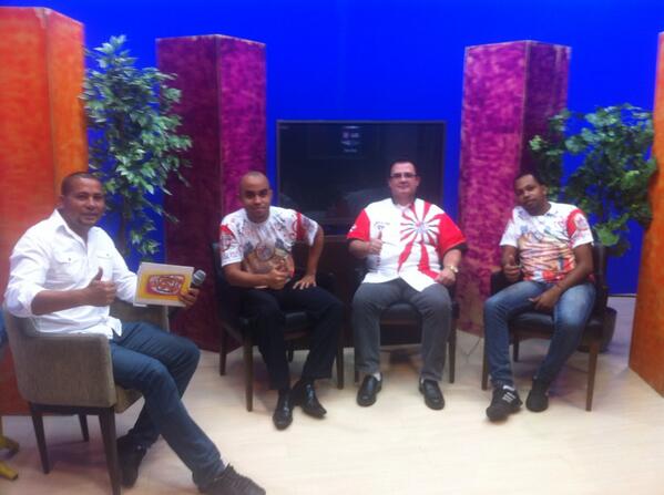 T_Independente's tweet photo. Parte da diretoria da @TTI_CARNAVAL no programa @gritodecarnaval. Assista em http://t.co/GoUzKGn3Nm. http://t.co/C1Ugxt4bcF