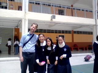 KndTiniJorge's tweet photo. #School http://t.co/5iL8DCLOPn