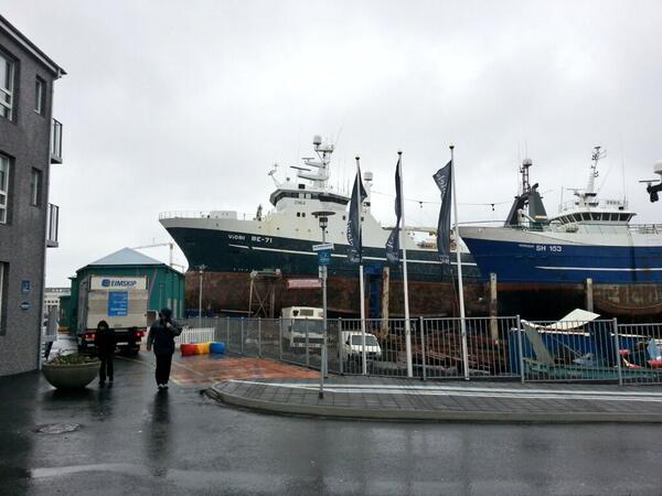 Weather forecast for Reykjavik, Slippbarinn
Temperature 10°C
Feels like 10°C
Strong breeze, 14 m/s from southeast