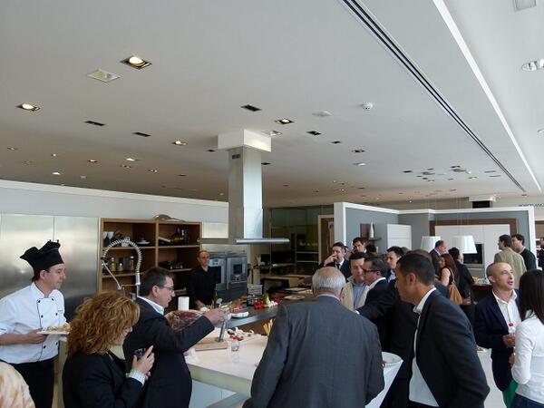 Porcelanosa_es's tweet image. Jornadas profesionales sobre #Krion durante @ConstrumatBCN. bit.ly/17VpGV2 #Porcelanosa #Systempool