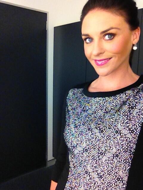 hannahmweather's tweet photo. I am wearing #janelamerton tonight on #winnews in #qld thanks to @myer_mystore http://t.co/l6iDpMbBYn