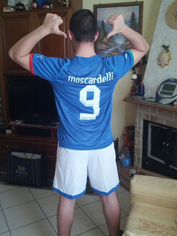 claudioflauti's tweet photo. @Moscagol questa è in tuo onore! una grande emozione poterla indossare! http://t.co/ekbA59vRJ1
