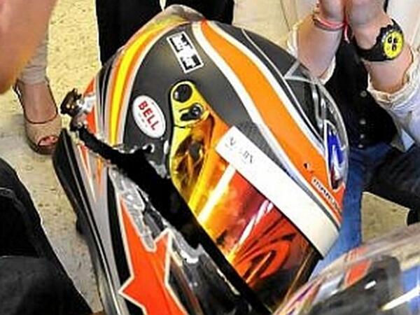 Daniel Biały on Twitter: "Another shot of Maria de Villota helmet crushed  at Duxford eleven months ago via. @marca #F1 http://t.co/tpQdxSqpMR" /  Twitter