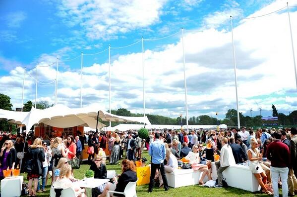 MO_HOTELS's tweet photo. RT @MO_LONDON: Only a few days til #MINTPolo starts. Champagne, sunshine &amp; summer dresses: perfect for a June day! http://t.co/wzHmuRxOvP