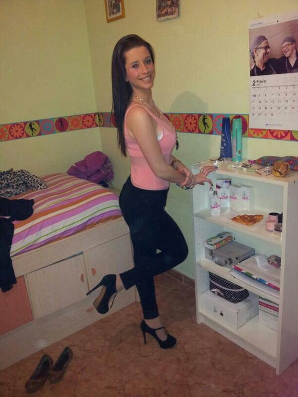 aroii18's tweet photo. festa#ya http://t.co/7ciGly13xk