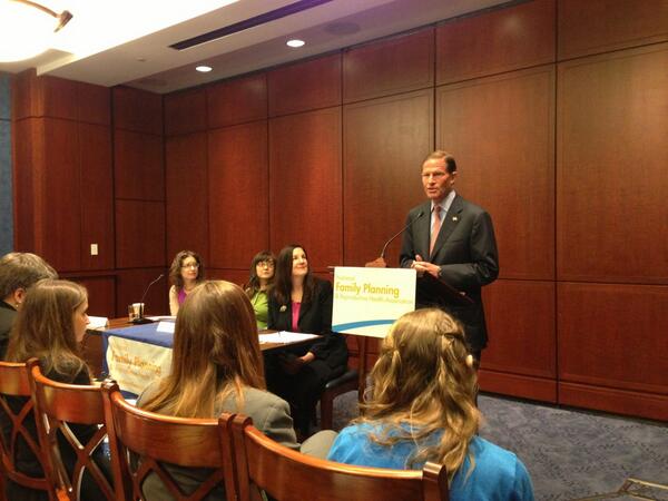SenBlumenthal's tweet photo. Proud to celebrate 48th anniv of #GriswoldvCT w/ privacy rights advocates, #NFPRHA, @Guttmacher & @ACLU http://t.co/oPdPmJVmr0