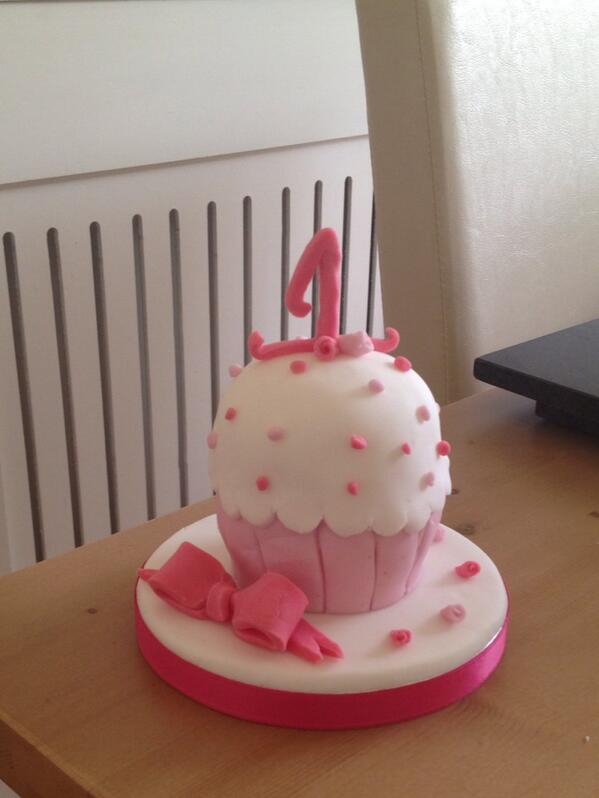 Kim's Cakes  (@cupcakesbykim) on Twitter photo 