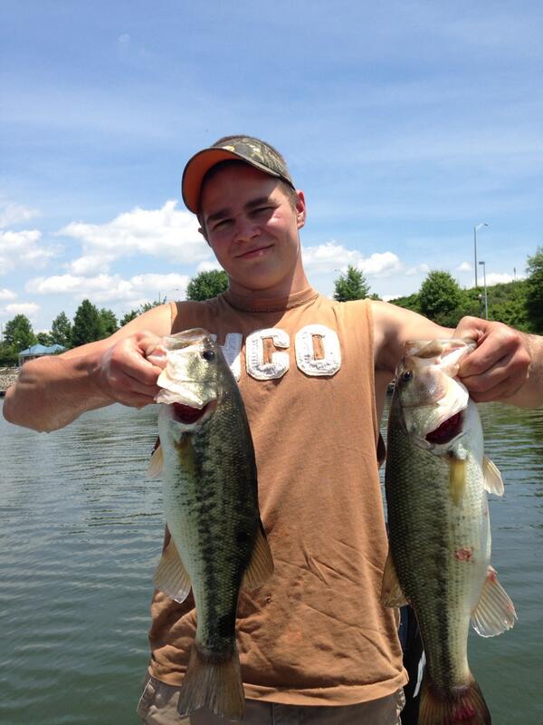 dranew89's tweet photo. Pretty good day at the river http://t.co/QIc3oilgxJ