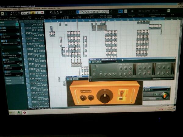 MagnomBeats's tweet image. Been mixing n Masterin songs all day.. #FLStudio #CuBaseSx #Wavelab..
