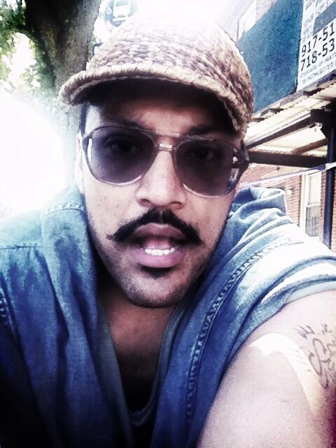 FunnyLatino's tweet image. It's like I have that #LeanOnMe &amp;amp; feel free to #Snore type of face! #MTAsux #4train