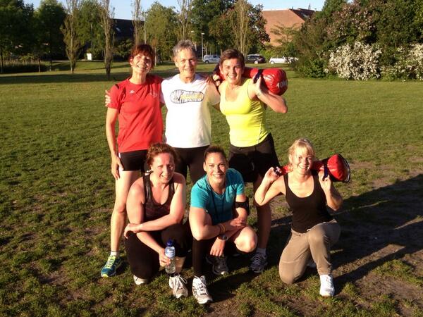 Vanavond alleen maar stoere ladies tijdens de bootcamp <a href="/itsallinsports/">It's All-In Sports</a> #onlyladies #oorah!