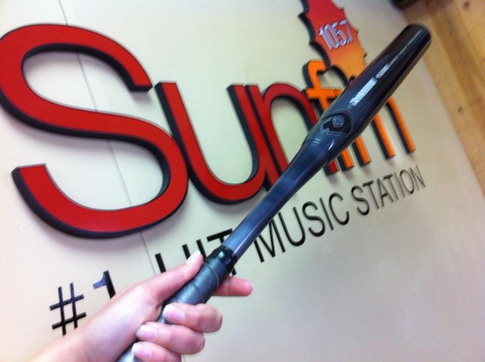Win this bat @DeMarini Bat today on @SunFMVernon ! Courtesy of @funtasticsports ! #28 Days of #Funtastic<a class="tags" target="_blank" title="On Twitter" href="/?out=eyJ0eXAiOiJKV1QiLCJhbGciOiJIUzUxMiJ9.eyJpYXQiOjE3MjMwNzIxNzcsImlzcyI6InR3cG9ybnN0YXJzLmNvbSIsIm5iZiI6MTcyMzA3MjE3NywiZXhwIjoxNzU0NjA4MTc3LCJyZWRpcmVjdF91cmwiOiJodHRwczovL3R3aXR0ZXIuY29tL0RlTWFyaW5pIn0.SF4P78EdVWJZUbA5yStHELMj_d8v9z3DDsZ-YweiazLHQ6ntLXg3tvT5nyW_OK4QwdjziuKpKCfx2DKtFOPYRw">@DeMarini</a><a class="tags" target="_blank" title="On Twitter" href="/?out=eyJ0eXAiOiJKV1QiLCJhbGciOiJIUzUxMiJ9.eyJpYXQiOjE3MjMwNzIxNzcsImlzcyI6InR3cG9ybnN0YXJzLmNvbSIsIm5iZiI6MTcyMzA3MjE3NywiZXhwIjoxNzU0NjA4MTc3LCJyZWRpcmVjdF91cmwiOiJodHRwczovL3R3aXR0ZXIuY29tL1N1bkZNVmVybm9uIn0.-gAIIWVuZTBerJM8atJT1Gs2Mljbt2gNrGEE-TuGo0X6JZHgQq6JE8JA_SWTeQ2Gzy3_hbY4iMh4o_4s2NZT_w">@SunFMVernon</a><a href="/tag/funtastic"class="tags"><span>#funtastic</span></a>