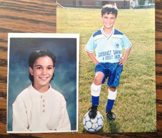 vincestranges's tweet image. Happy Birthday @physiodave83!! Still have your limited edition rookie card and draft photo on our bar #greatflow