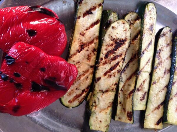 AmyECD's tweet image. Summer is...grilled veggies! #eatcleangrillers @eatcleandiet